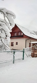 Chata nad lzeskm dolm - Luhaovice